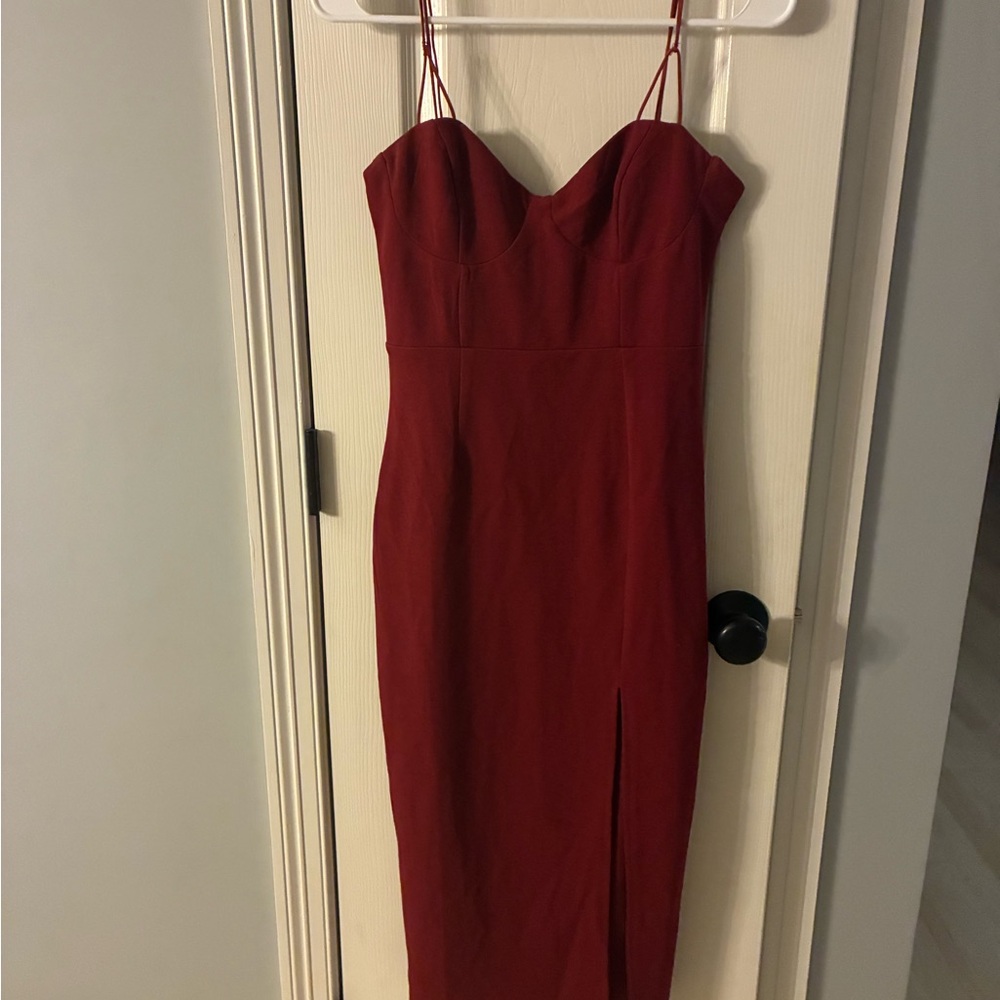 Chic Burgundy Spaghetti Strap Midi Dress